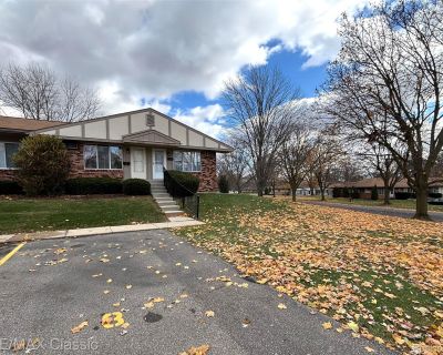 1 Bedroom 1BA 1250 ft Condo For Sale in South Lyon, MI