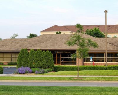 Executive & Private Offices This first-class office business center is created specifically for small office user. Whether you require single or multiple offices, this center can accommodate your needs. Featuring spacious lobbies and corridors, private parking, telephone answering, business support, conference facilities and more available on flexible lease terms by an experienced provider. Con...