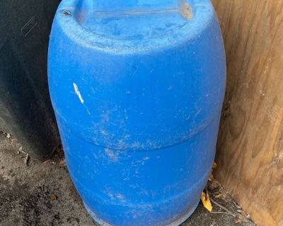 Blue barrel Pick up in West Orange Message me time and date for pick up Check out the pictures at: