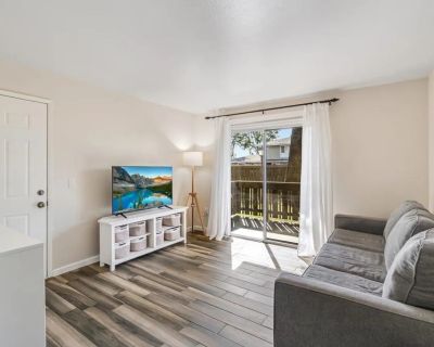 2 Bedroom 1BA 856 ft Condo For Sale in Escondido, CA