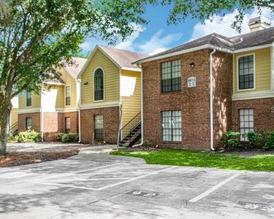 2 Bedroom 2BA 1129 ft Apartment For Rent in Tampa, FL