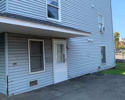 2 Bedroom 1BA 1000 ft Apartment For Rent in Naugatuck, CT