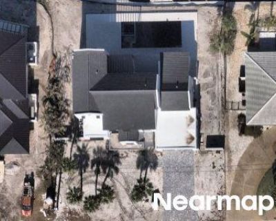2 Bed 2 Bath Preforeclosure Property in Sarasota, FL 34242 - Contento St