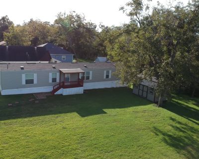 3 Bedroom 2BA 1152 ft Apartment For Rent in Crosby, TX