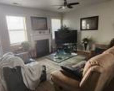 Roommate wanted to share 3 Bedroom 3 Bathroom Townhouse...