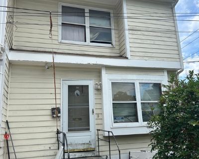 2 Bedroom 1BA 810 ft Condo For Sale in Lynn, MA