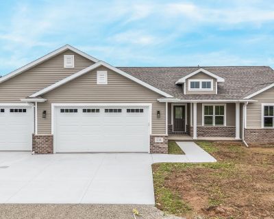 3 Bedroom 2BA 1687 ft Single Family House For Sale in Hortonville, WI