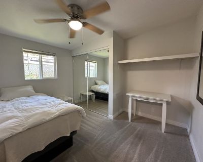 Furnished Room for Rent - Private Bedroom in a Shared Four Bedroom House mi