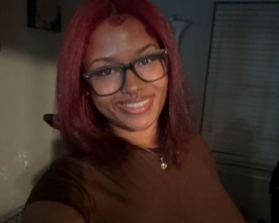 Im quiet and keep to myself,Im currently on a break from school to focus on getting another job but I was in school for nursing. I currently work at a Mexican restaurant and have been there for a year.I only smoke weed but I mostly use weed pens w little to no smell..