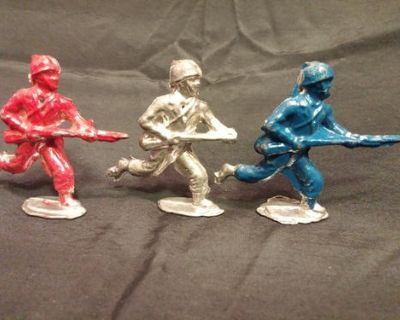 World War II WW Lead Army Men Soldier Vintage Antique Toy Collectors Set 1940s. I
