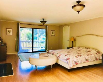 Very busy working mom, love cooking and gardening. My son and I are not staying home often. I wish for a roommate who likes gardening and keeping the house clean.. 4 Bedroom. 3 Bathroom