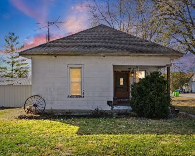 2 Bedroom 1BA 876 ft Single Family House For Sale in Clarks Hill, IN