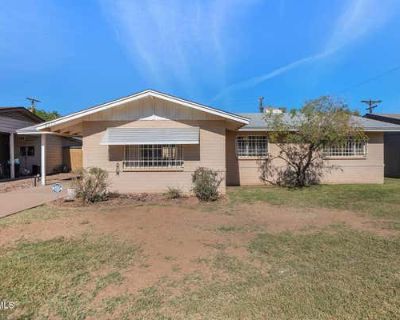 3 Bedroom 2BA 1272 ft Single Family Home For Sale in PHOENIX, AZ