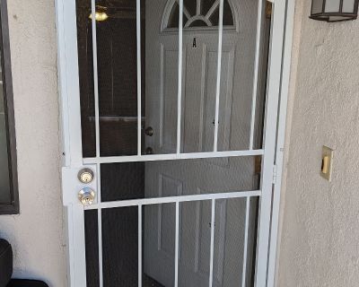 3 Bedroom 2BA 1000 ft Apartment For Rent in Bakersfield, CA