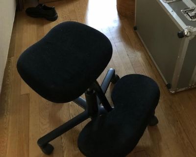 Knee Chair