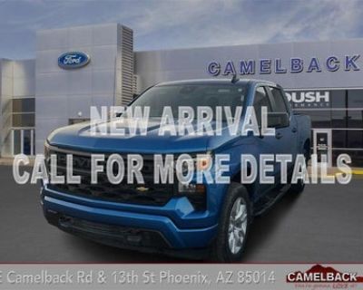 2022 Chevrolet Silverado 1500 4X4 Custom 4DR Crew Cab 5.8 FT. SB