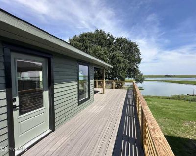 106 Broadview Lane. image_url. On-site laundry Patio / balcony Dishwasher Recently renovated Ceiling fan Microwave Unit Amenities ceiling fan dishwasher microwave patio / balcony range refrigerator recently renovated Property Amenities on-site laundry. 2 Bedroom. 2 Bathroom. 1300 ft