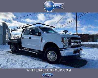 2018 Ford F-350 Super Duty 4X4 Lariat 4DR Crew Cab 179 In. WB DRW Chassis