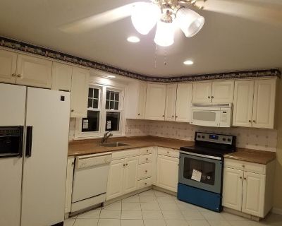 4 Bedroom 2BA 1400 ft Apartment For Rent in Stamford, CT