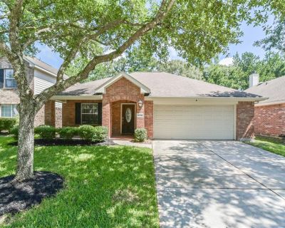3 Bedroom 2BA 1472 ft Single Family Detached House For Rent in Porter, TX