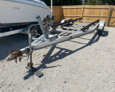 2010 Other MAGI 22 Trailer-tandum axle for sale at Morehead City NC. For more photos and details visit the full listing at BoatCrazy where you can also contact the seller with questions.