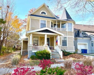 2 Bedroom 1BA 1000 ft Apartment For Rent in Grand Rapids, MI