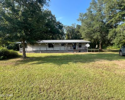 4 Bedroom 2BA 1680 ft Mobile Home For Sale in Cottondale, FL