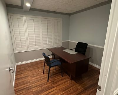 Ansir Cowork is a community-driven coworking space in San Diego, California, built for startups, remote workers, and entrepreneurs looking for an affordable, flexible, and collaborative workspace. We re located in the Convoy District one of San Diego s most dynamic neighborhoods, known for its diverse food scene and central location just 15 minutes from downtown and the beach. Our mission is to...