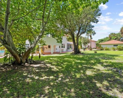 4 Bedroom 3BA 3101 ft Single Family House For Sale in Stuart, FL