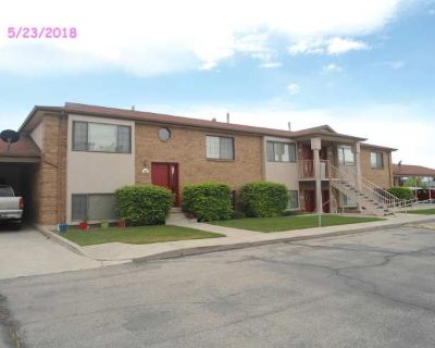 2 Bedroom 1BA 900 ft Pet-Friendly Apartment For Rent in Orem, UT