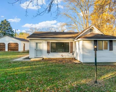 3 Bedroom 2BA 1318 ft Single Family House For Sale in Walkerton, IN