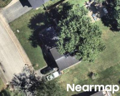 3 Bed 2 Bath Preforeclosure Property in Bloomington, IN 47401 - S Fairmount Ct