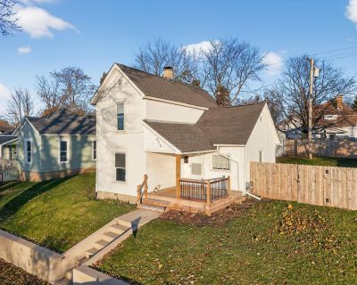 2 Bedroom 1BA 1001 ft Single Family House For Sale in Bellefontaine, OH