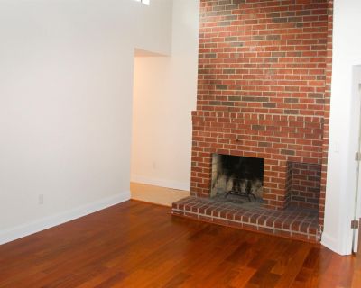1 Bedroom 1BA 890 ft Apartment For Rent in Charlottesville, VA