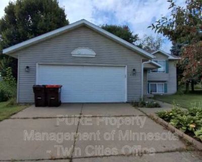 141 Linden Rd. image_url. In unit laundry Patio / balcony Dishwasher Pet friendly Garage Recently renovated Unit Amenities air conditioning carpet dishwasher fireplace in unit laundry microwave oven patio / balcony range refrigerator recently renovated stainless steel Property Amenities pet friendly on-site laundry parking garage. 4 Bedroom. 2 Bathroom. 1931 ft