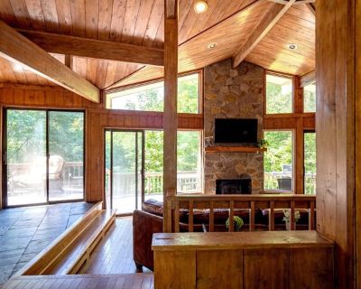 Robbins Hl, Hartford, Home For Sale