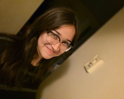 Jasmine - Needs an Apartment on iROOMit or a Room
