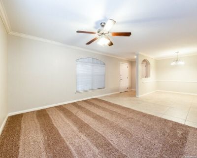 Snowden Rd Apt,san Antonio, Condo For Rent