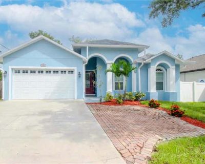 4 Bedroom 2BA 1967 ft Single Family Home For Sale in TAMPA, FL