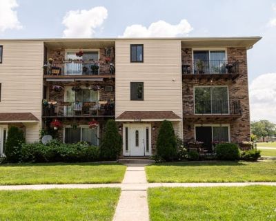2 Bedroom 1BA 1140 ft Condominium For Sale in BRIDGEVIEW, IL
