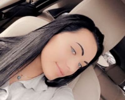 Has a dog * Interested in teaming-up. Budget: $600 per month. Ready to move: now. Looking for myself. Hey I m Julianna! I m 22 years old. I have a corgi!