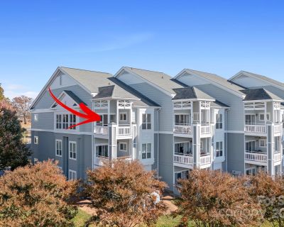 3 Bedroom 2BA 1383 ft Condo For Sale in Cornelius, NC