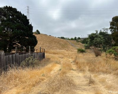 Land For Sale in San Pablo, CA