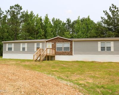 4 Bedroom 2BA 2280 ft Single Family House For Sale in Coldwater, MS