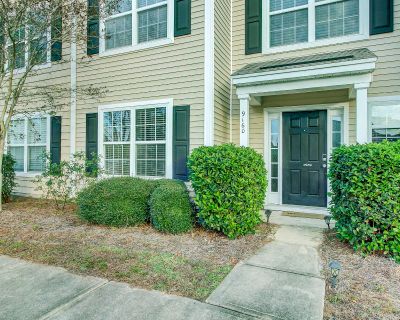 3 Bedroom 3BA 1632 ft Apartment For Rent in Summerville, SC