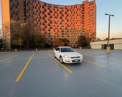 2 Bedroom 1BA 1040 ft Condo For Sale in Saint Paul, MN