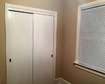 **ROOM FOR RENT**