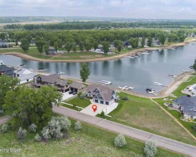 6 Bedroom 6BA 2161 ft Single Family Home For Sale in BISMARCK, ND