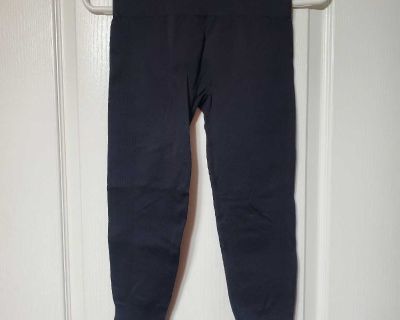 Yoga pants, size youth large.