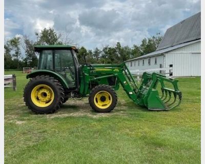 2011 John Deere 5083E